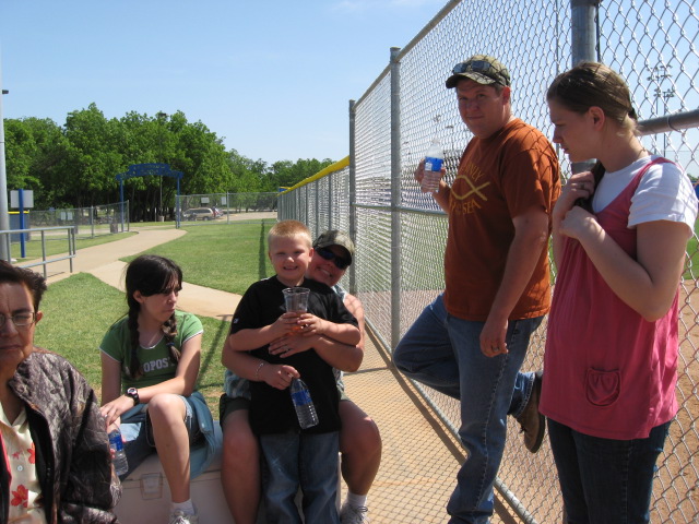 618x457 pixels (140K)