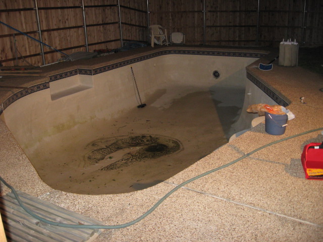 617x456 pixels (115K)