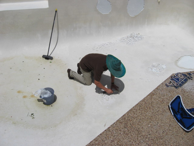 617x456 pixels (87K)