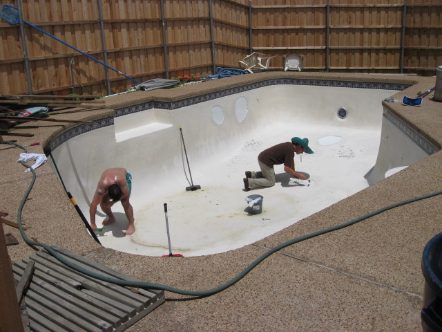 617x456 pixels (130K)