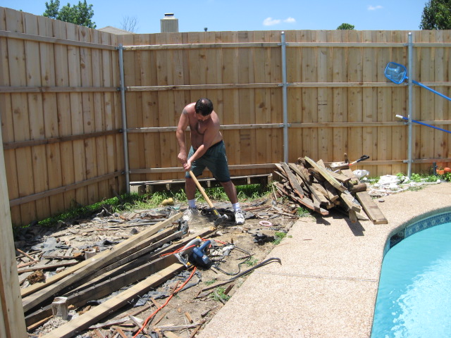 617x456 pixels (147K)