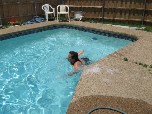 617x456 pixels (146K)