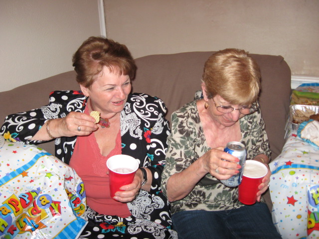 618x457 pixels (133K)