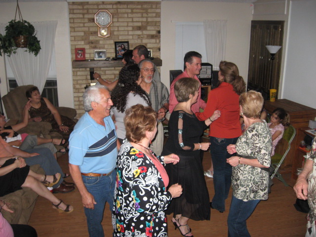 618x457 pixels (129K)