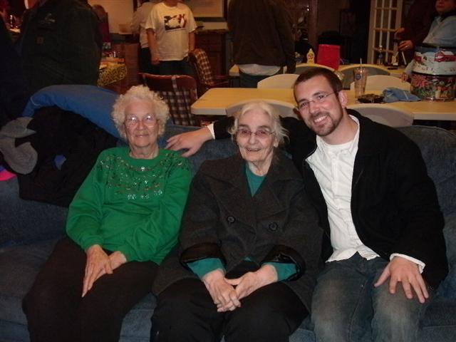 618x457 pixels (45K)