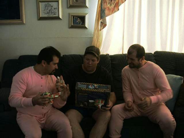 618x457 pixels (30K)