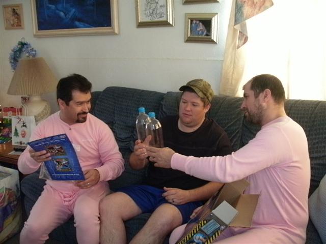 618x457 pixels (46K)