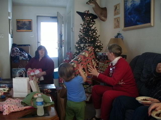 618x457 pixels (47K)