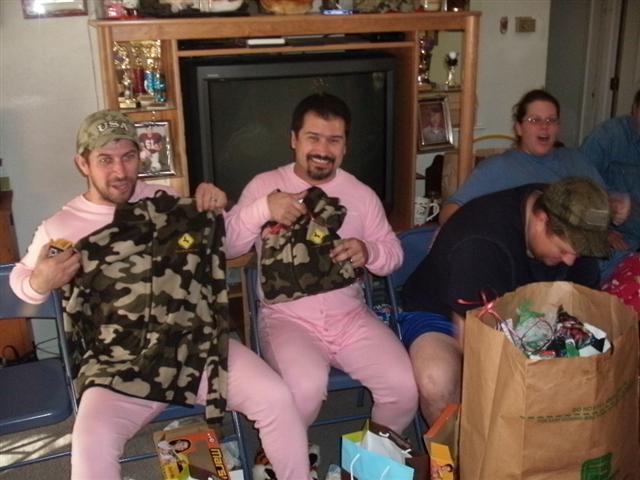 618x457 pixels (54K)