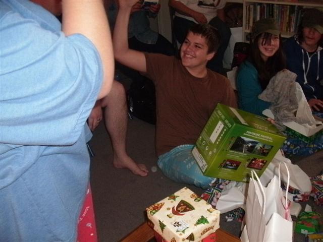 618x457 pixels (48K)