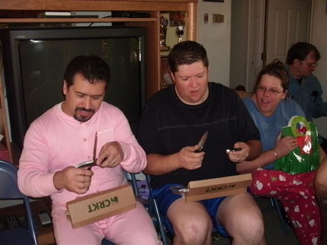 618x457 pixels (47K)