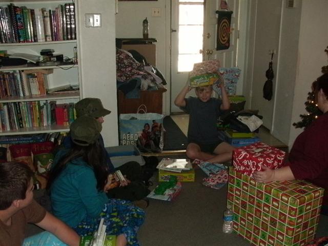 618x457 pixels (55K)