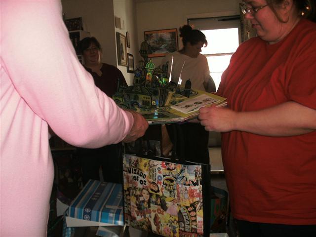 618x457 pixels (43K)