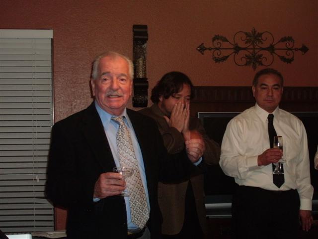 618x457 pixels (38K)