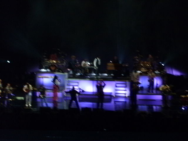 617x456 pixels (55K)