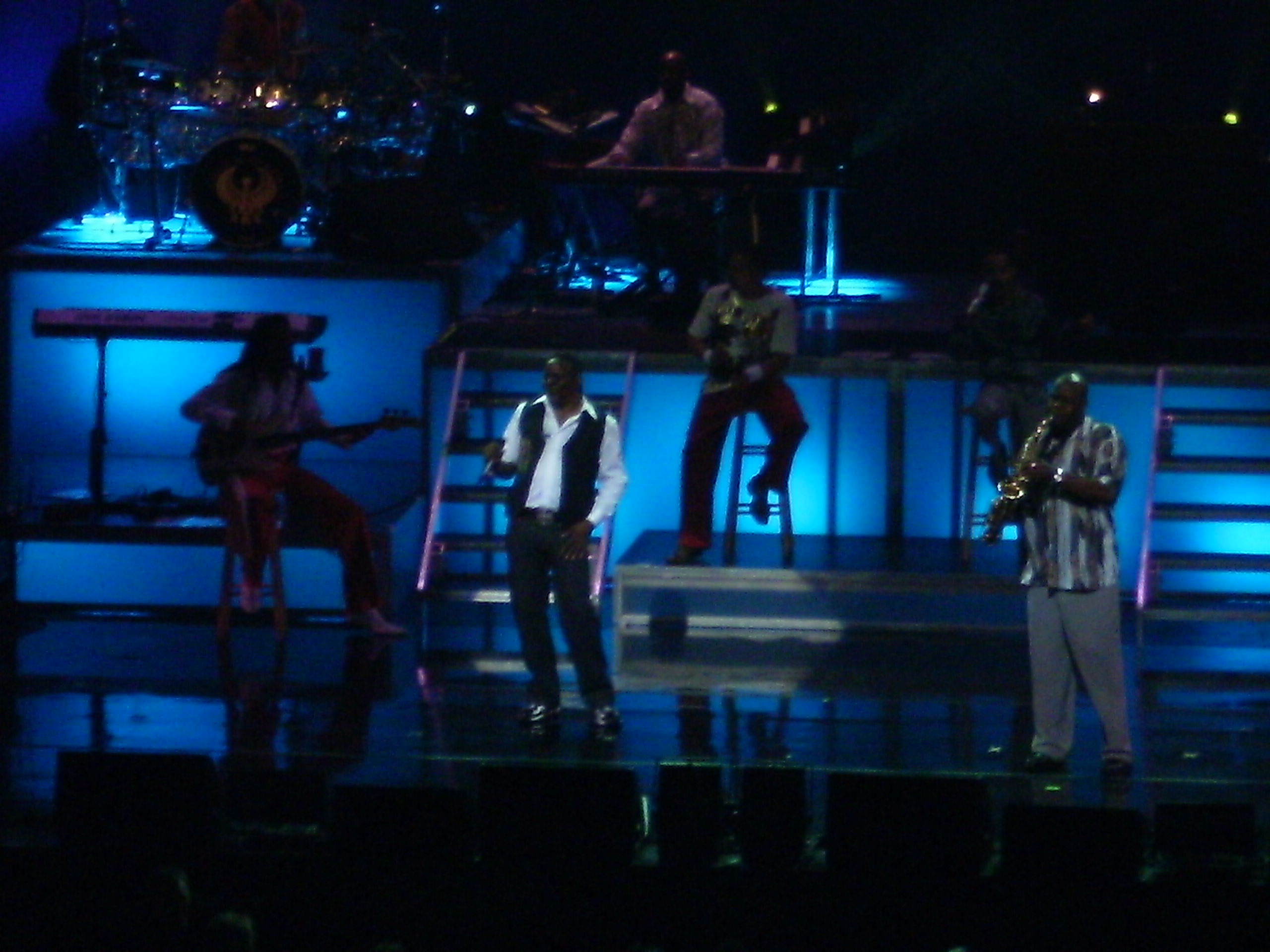 2537x1896 pixels (402K)