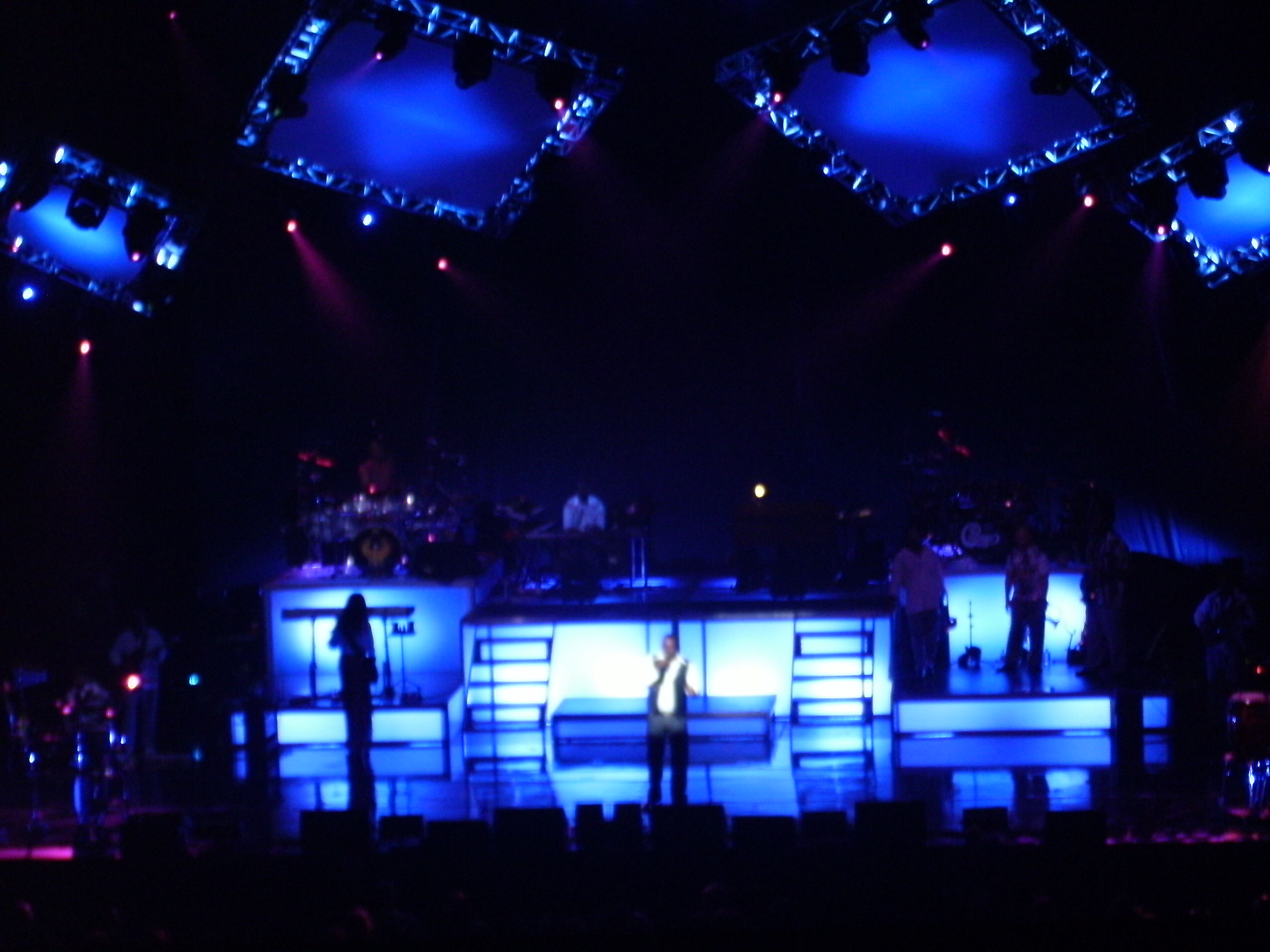 2537x1896 pixels (420K)