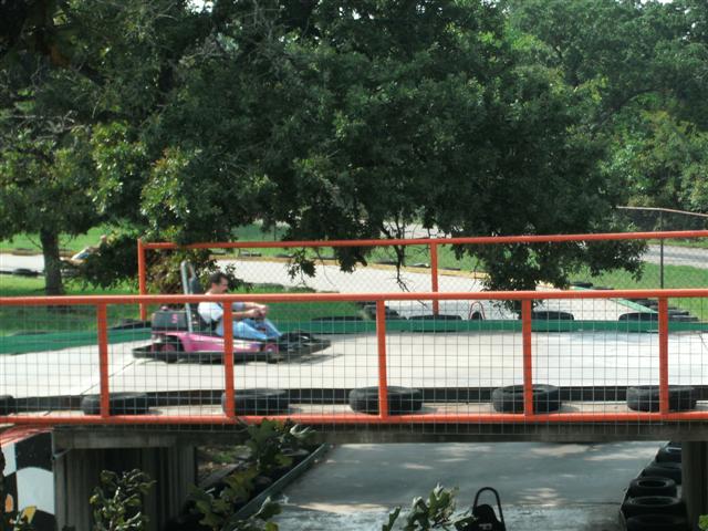 618x457 pixels (73K)