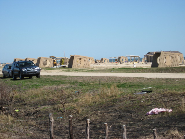 617x456 pixels (108K)