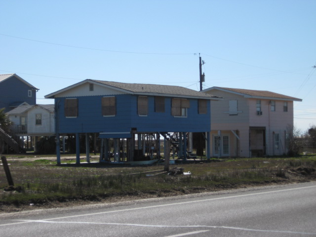 617x456 pixels (79K)