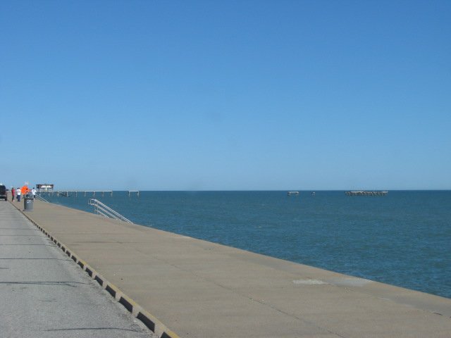 617x456 pixels (54K)