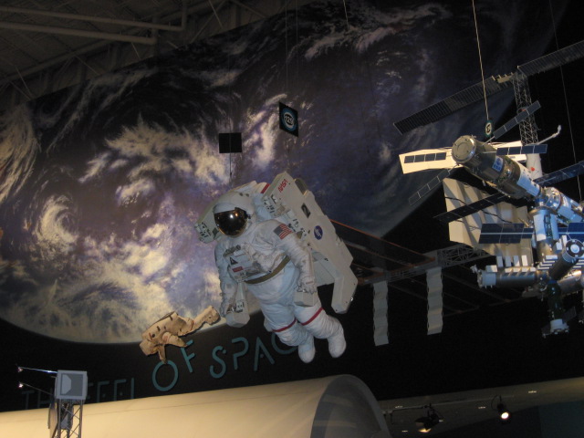 617x456 pixels (100K)