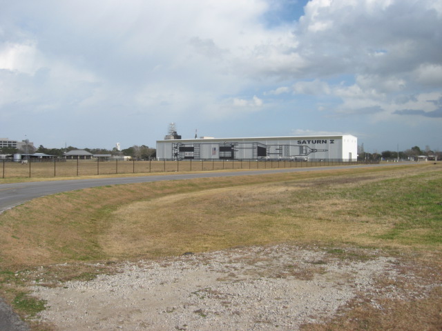 617x456 pixels (100K)