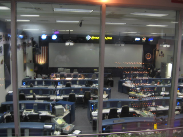 617x456 pixels (99K)