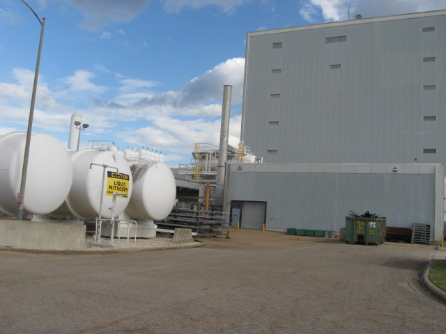 617x456 pixels (78K)