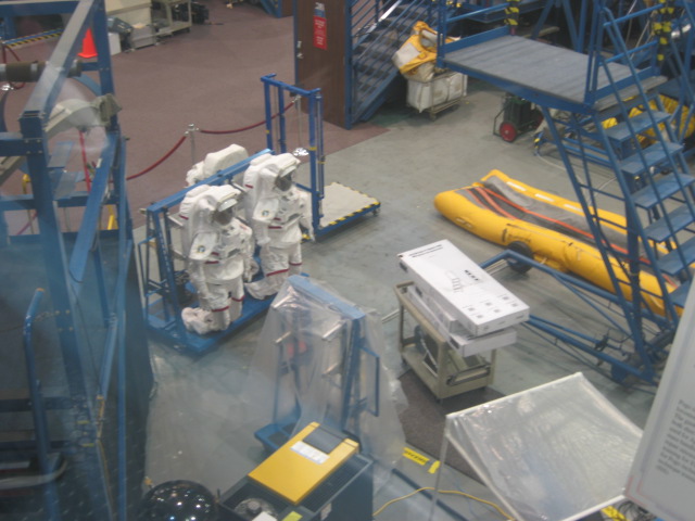 617x456 pixels (106K)