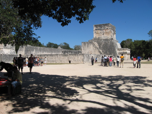 617x456 pixels (131K)