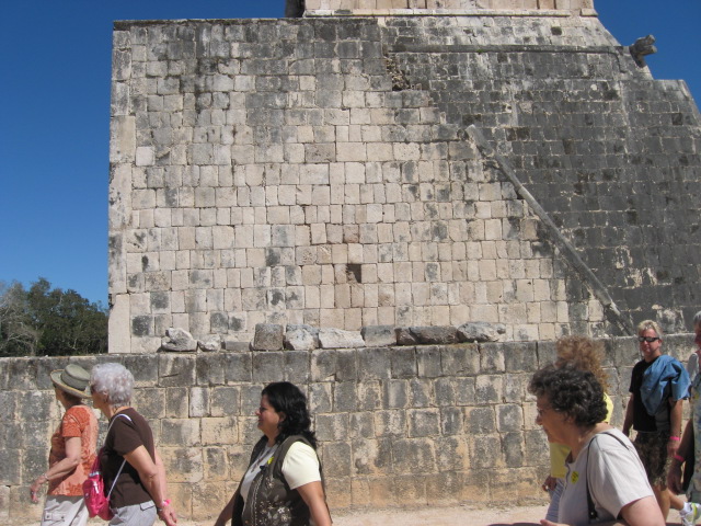 617x456 pixels (150K)