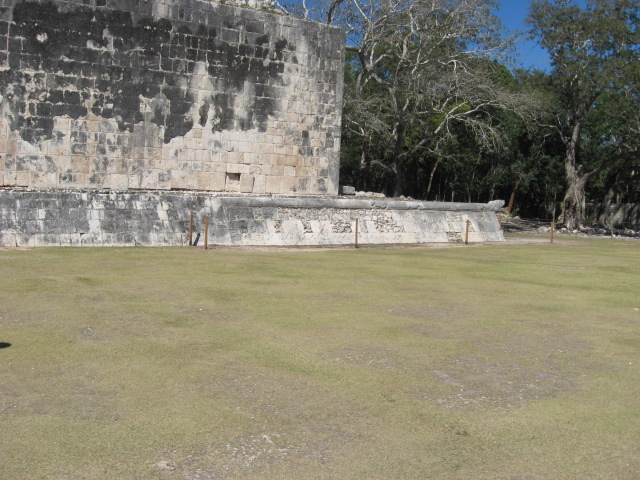 617x456 pixels (142K)