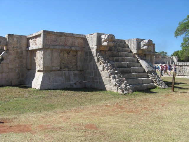 617x456 pixels (124K)