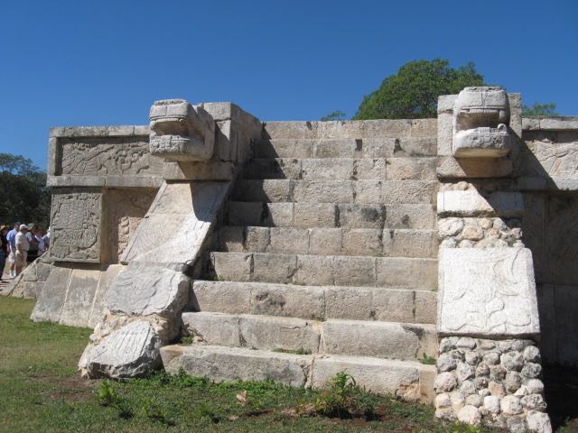 617x456 pixels (134K)