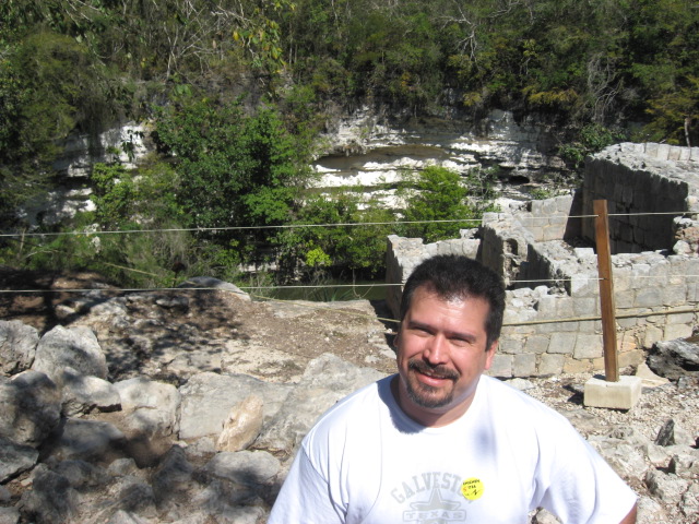 617x456 pixels (163K)