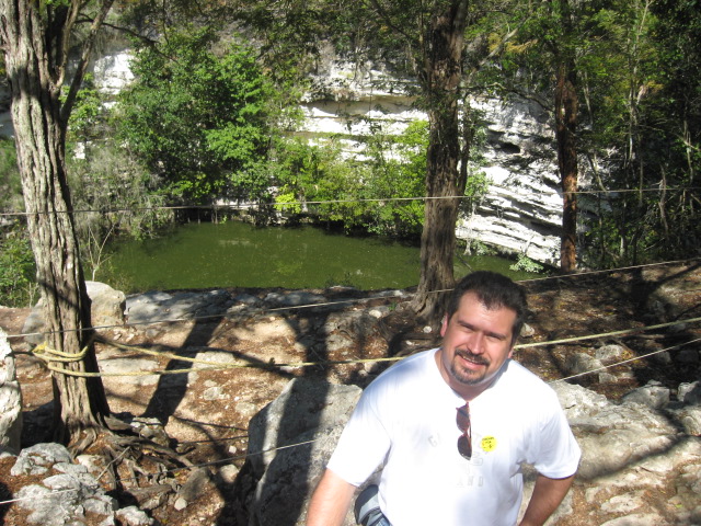 617x456 pixels (186K)