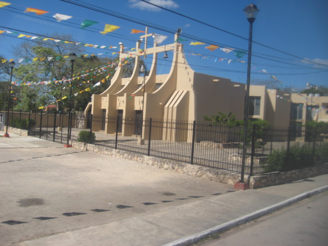 617x456 pixels (105K)