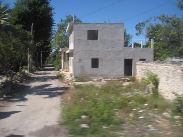 617x456 pixels (98K)