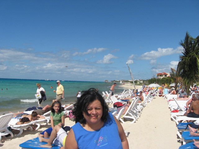 617x456 pixels (102K)