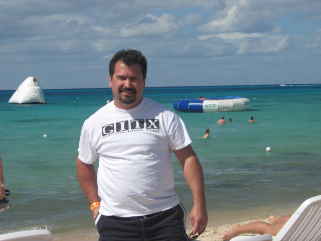 617x456 pixels (83K)