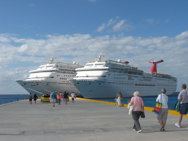 617x456 pixels (81K)