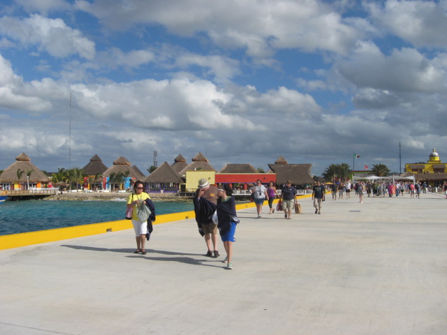 617x456 pixels (87K)