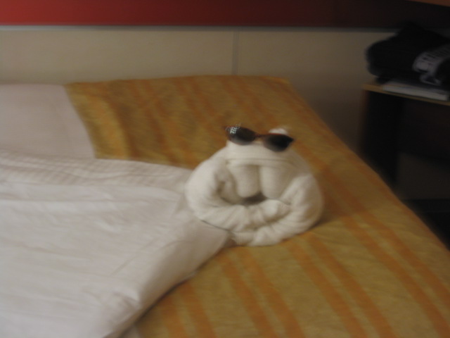 617x456 pixels (52K)