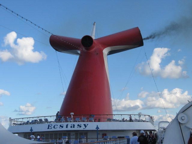 617x456 pixels (78K)