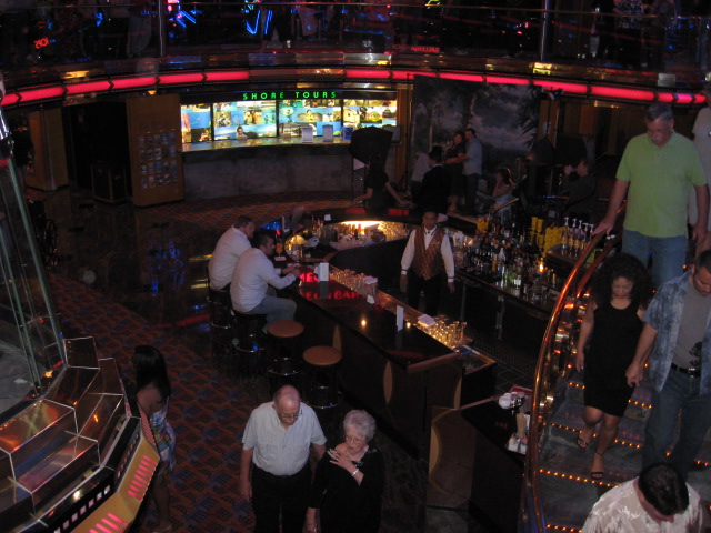 617x456 pixels (124K)