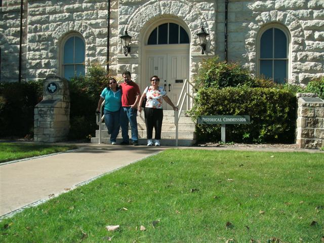 618x457 pixels (83K)