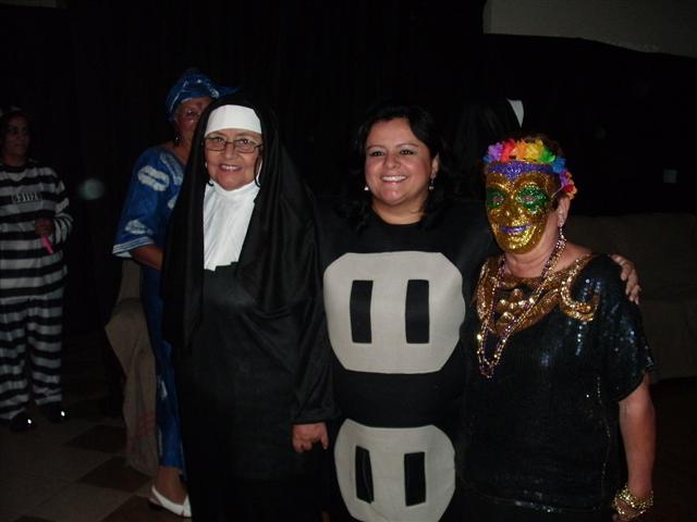 618x457 pixels (35K)