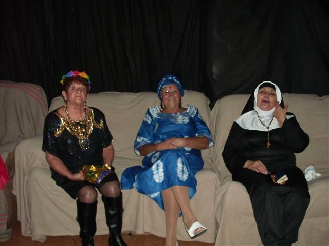 618x457 pixels (41K)