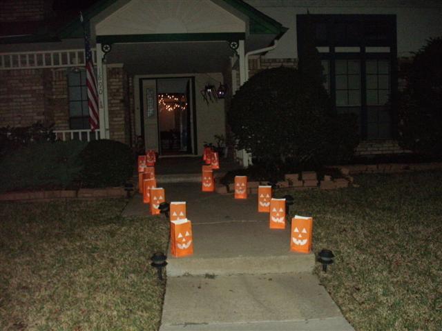 618x457 pixels (46K)